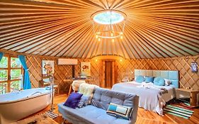 Solar do Oriente - Yurt Ecovillage